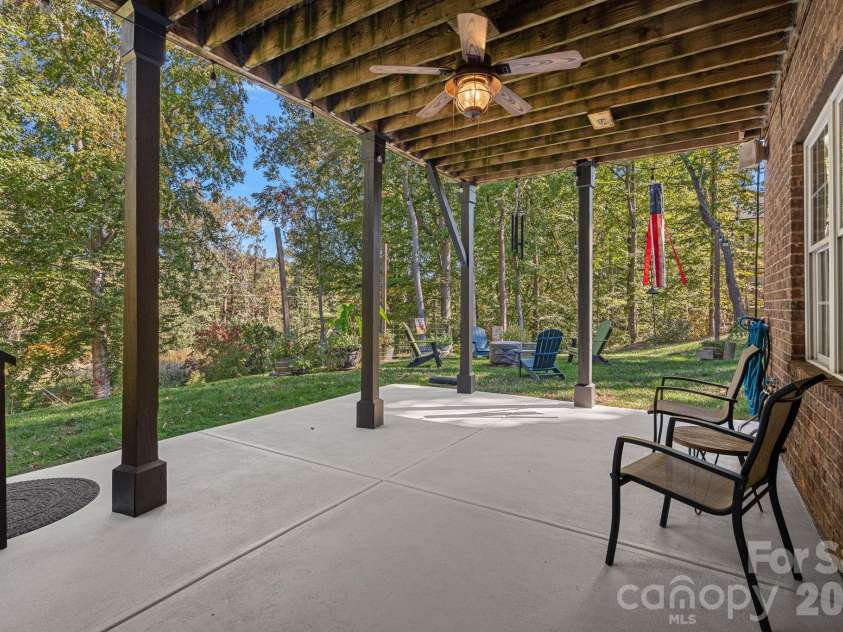7809 Oak Haven Lane, Stanley, NC 28164.  MLS# CAR4387543, YatesRealty ID 26111. 