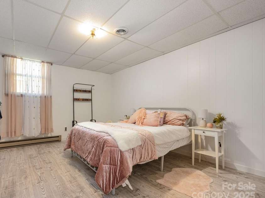 301 Rosemont Avenue, Concord, NC 28025.  MLS# CAR4275939, YatesRealty ID 26112. 