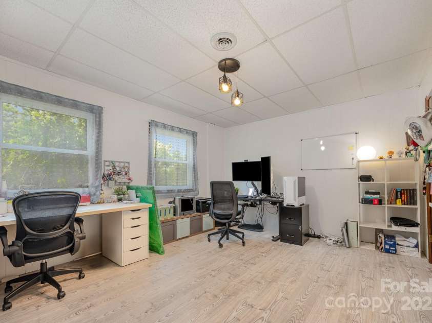 301 Rosemont Avenue, Concord, NC 28025.  MLS# CAR4275939, YatesRealty ID 26112. 