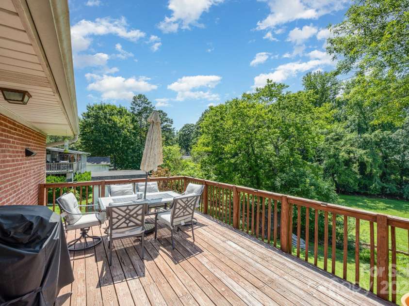 301 Rosemont Avenue, Concord, NC 28025.  MLS# CAR4275939, YatesRealty ID 26112. 