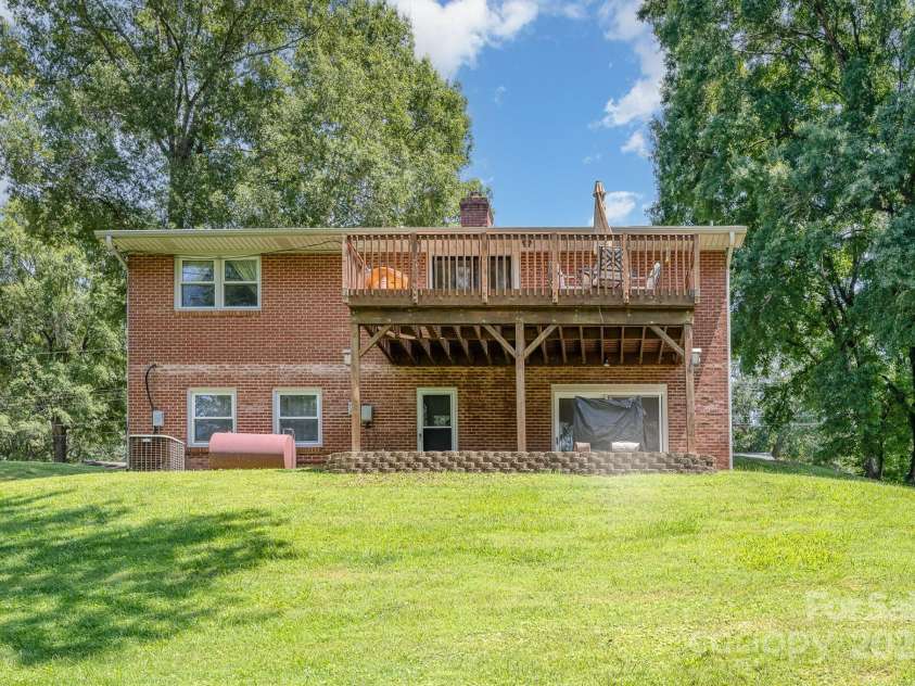 301 Rosemont Avenue, Concord, NC 28025.  MLS# CAR4275939, YatesRealty ID 26112. 