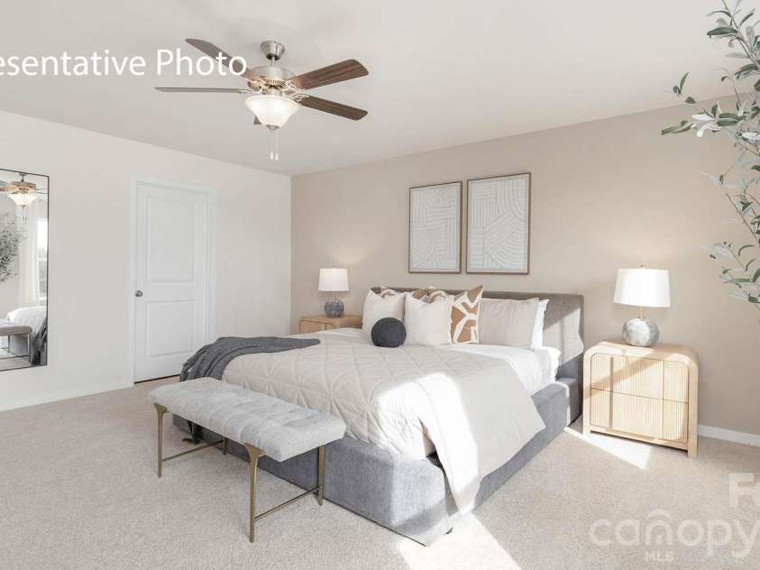 6605 Barcelona Way, Charlotte, NC 28214.  MLS# CAR4387553, YatesRealty ID 26112. 