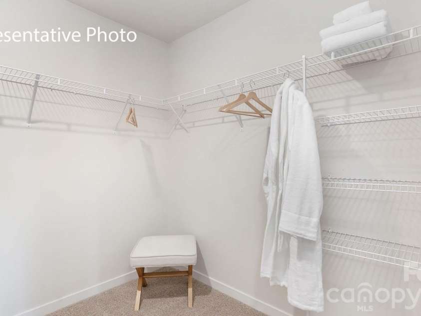 6605 Barcelona Way, Charlotte, NC 28214.  MLS# CAR4387553, YatesRealty ID 26112. 