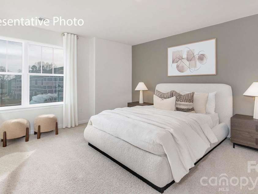 6605 Barcelona Way, Charlotte, NC 28214.  MLS# CAR4387553, YatesRealty ID 26112. 