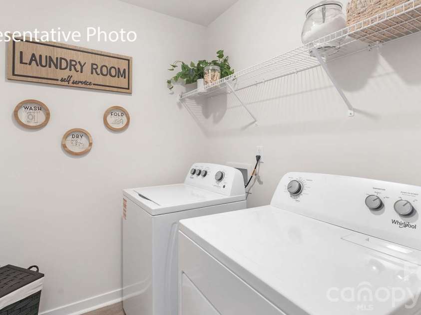 6605 Barcelona Way, Charlotte, NC 28214.  MLS# CAR4387553, YatesRealty ID 26112. 