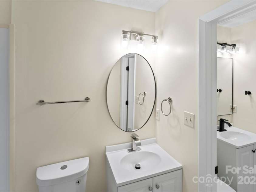 10016 Heathergate Lane, Mint Hill, NC 28227.  MLS# CAR4270062, YatesRealty ID 26113. 