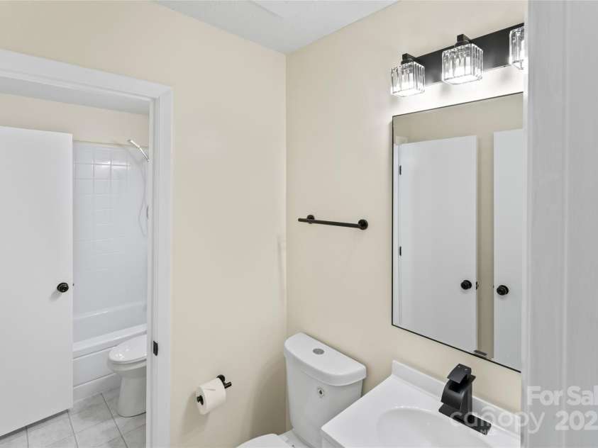 10016 Heathergate Lane, Mint Hill, NC 28227.  MLS# CAR4270062, YatesRealty ID 26113. 