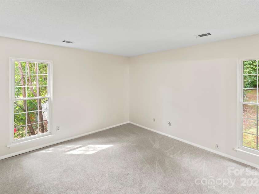 10016 Heathergate Lane, Mint Hill, NC 28227.  MLS# CAR4270062, YatesRealty ID 26113. 