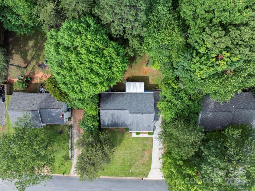10016 Heathergate Lane, Mint Hill, NC 28227.  MLS# CAR4270062, YatesRealty ID 26113. 