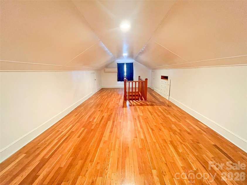 2105 Chesterfield Avenue, Charlotte, NC 28205.  MLS# CAR4387412, YatesRealty ID 26114. 
