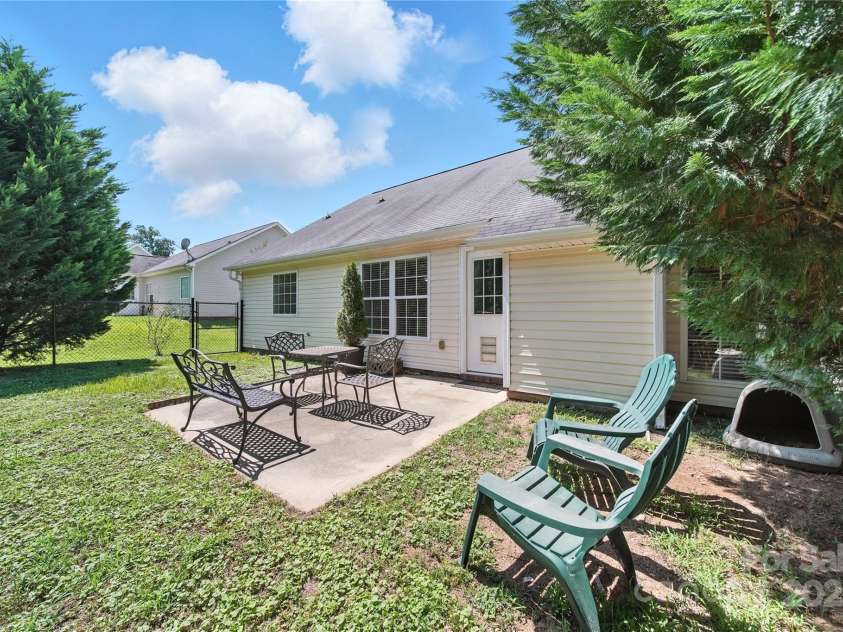 2701 Parkwest Drive, Albemarle, NC 28001.  MLS# CAR4277388, YatesRealty ID 26114. 
