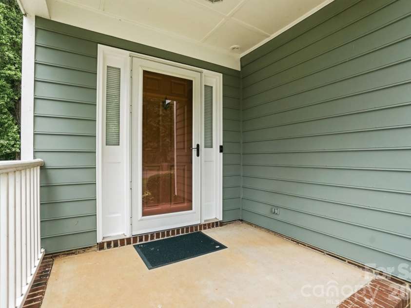 6000 Carriage Oaks Drive, Charlotte, NC 28262.  MLS# CAR4386305, YatesRealty ID 26115. 