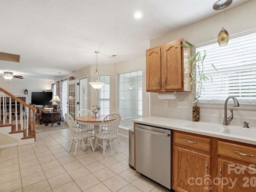 6000 Carriage Oaks Drive, Charlotte, NC 28262.  MLS# CAR4386305, YatesRealty ID 26115. 
