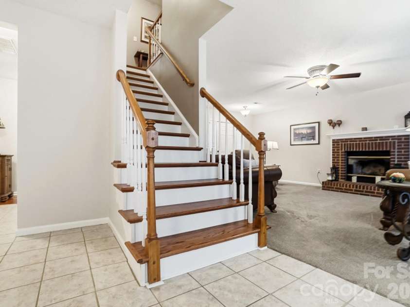 6000 Carriage Oaks Drive, Charlotte, NC 28262.  MLS# CAR4386305, YatesRealty ID 26115. 