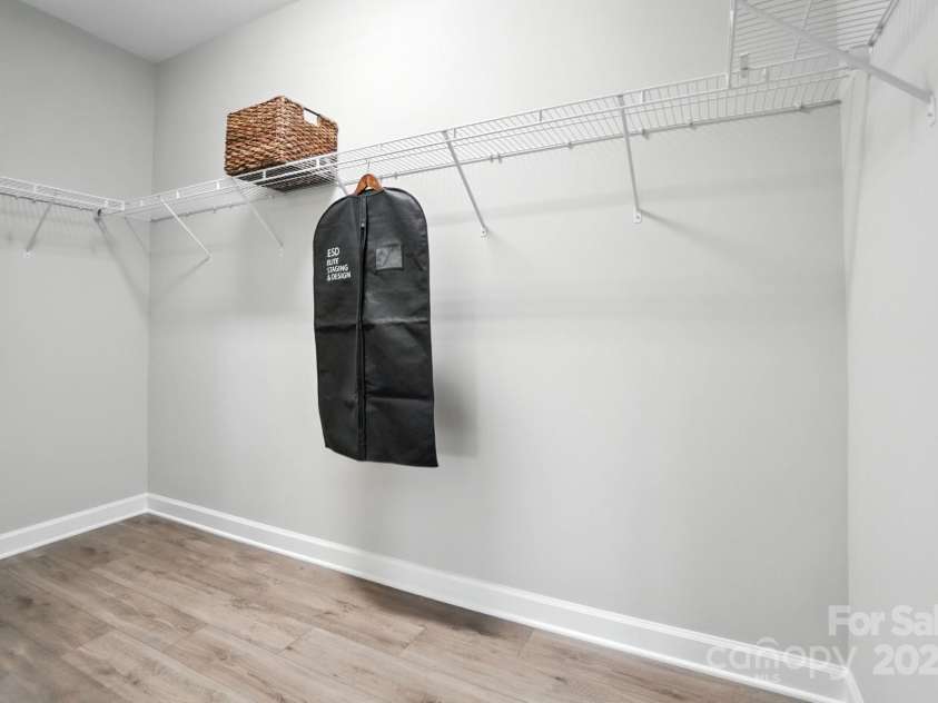 9662 Liberty Hill Drive, Mint Hill, NC 28227.  MLS# CAR4270755, YatesRealty ID 26115. Primary Walk in Closet