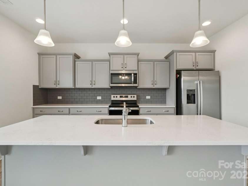 120 Mooring Drive, Statesville, NC 28677.  MLS# CAR4263806, YatesRealty ID 26116. 