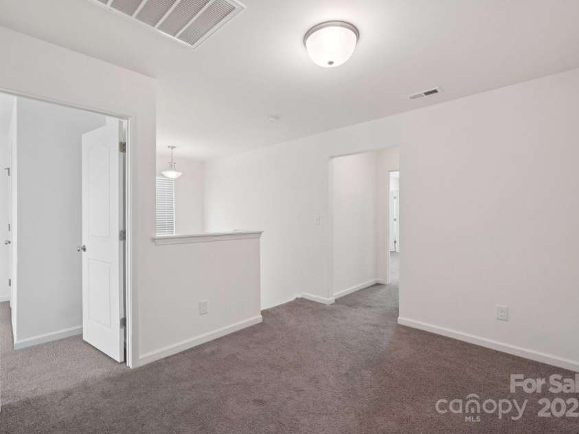 120 Mooring Drive, Statesville, NC 28677.  MLS# CAR4263806, YatesRealty ID 26116. 