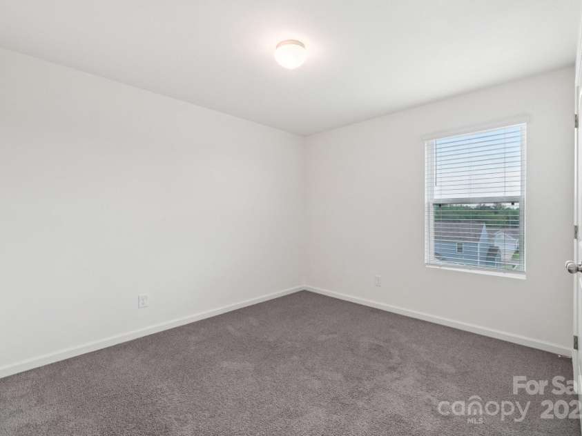 120 Mooring Drive, Statesville, NC 28677.  MLS# CAR4263806, YatesRealty ID 26116. 