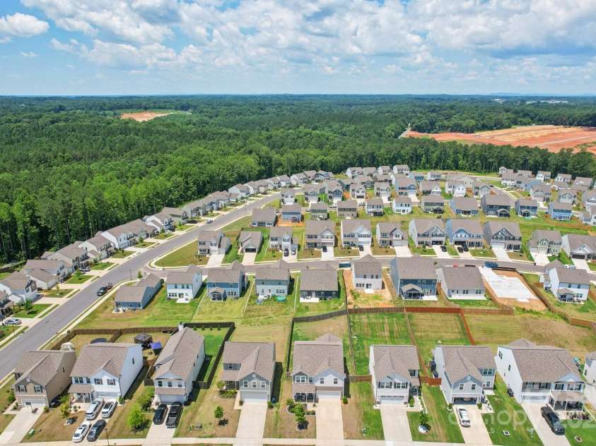 120 Mooring Drive, Statesville, NC 28677.  MLS# CAR4263806, YatesRealty ID 26116. 