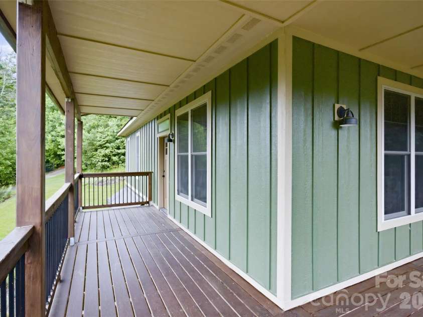 211 Wimbledon Court, Leicester, NC 28748.  MLS# CAR4383171, YatesRealty ID 26117. 