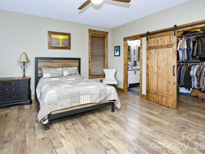 211 Wimbledon Court, Leicester, NC 28748.  MLS# CAR4383171, YatesRealty ID 26117. 
