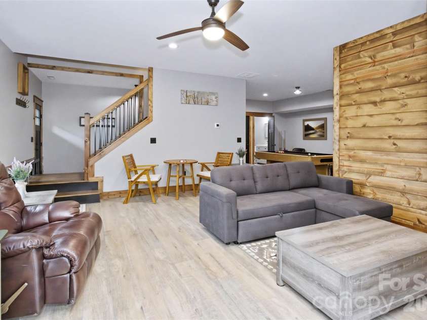 211 Wimbledon Court, Leicester, NC 28748.  MLS# CAR4383171, YatesRealty ID 26117. 