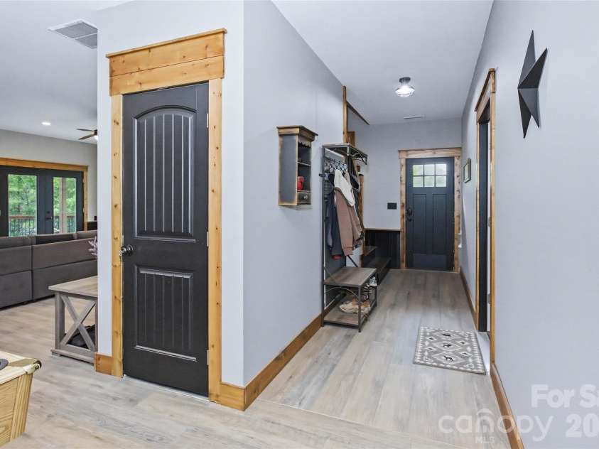 211 Wimbledon Court, Leicester, NC 28748.  MLS# CAR4383171, YatesRealty ID 26117. 