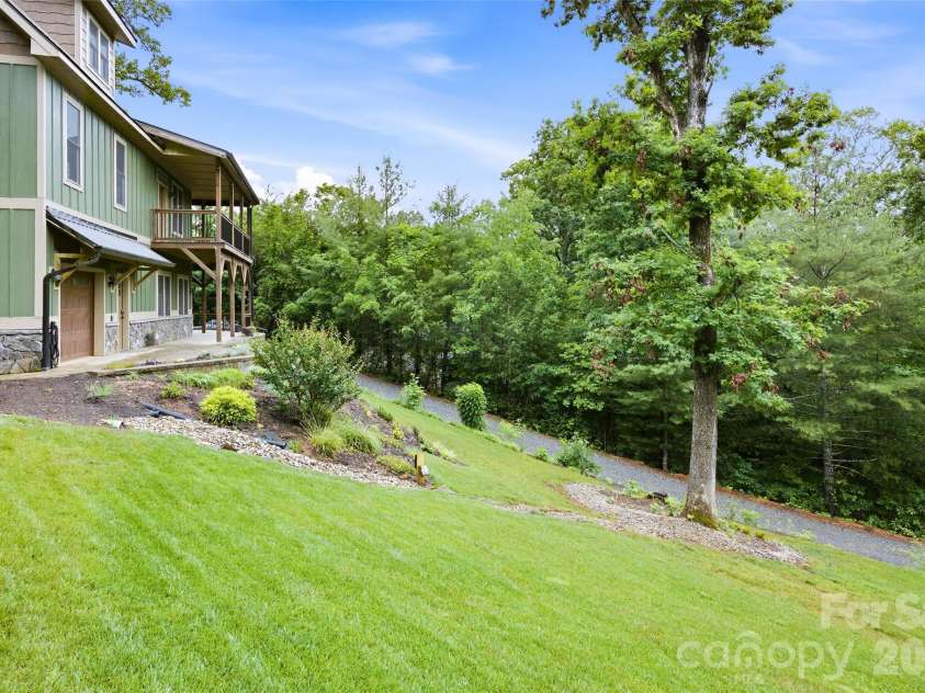 211 Wimbledon Court, Leicester, NC 28748.  MLS# CAR4383171, YatesRealty ID 26117. 