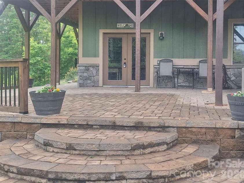 211 Wimbledon Court, Leicester, NC 28748.  MLS# CAR4383171, YatesRealty ID 26117. 