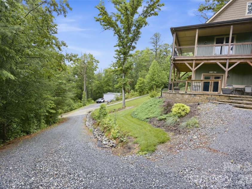 211 Wimbledon Court, Leicester, NC 28748.  MLS# CAR4383171, YatesRealty ID 26117. 