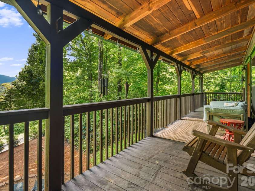 898 Morgan Hill Road, Black Mountain, NC 28711.  MLS# CAR4363235, YatesRealty ID 26118. 