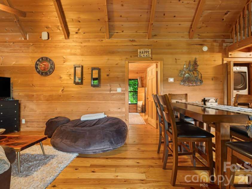898 Morgan Hill Road, Black Mountain, NC 28711.  MLS# CAR4363235, YatesRealty ID 26118. 