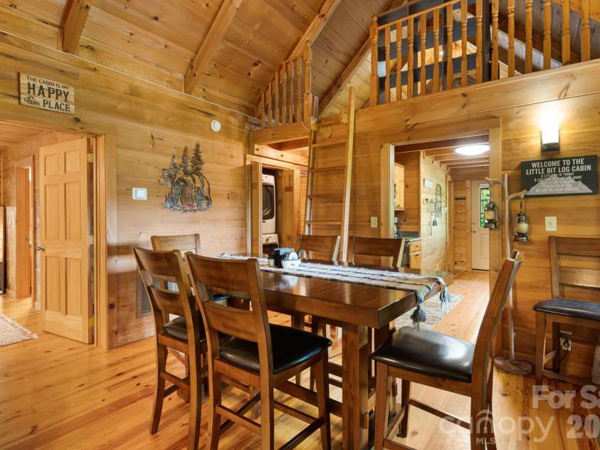 898 Morgan Hill Road, Black Mountain, NC 28711.  MLS# CAR4363235, YatesRealty ID 26118. 