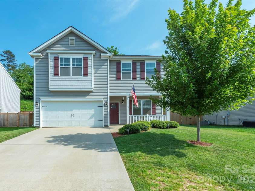 189 Monroe Creek Boulevard, Asheville, NC 28806.  MLS# CAR4275225, YatesRealty ID 26119. 