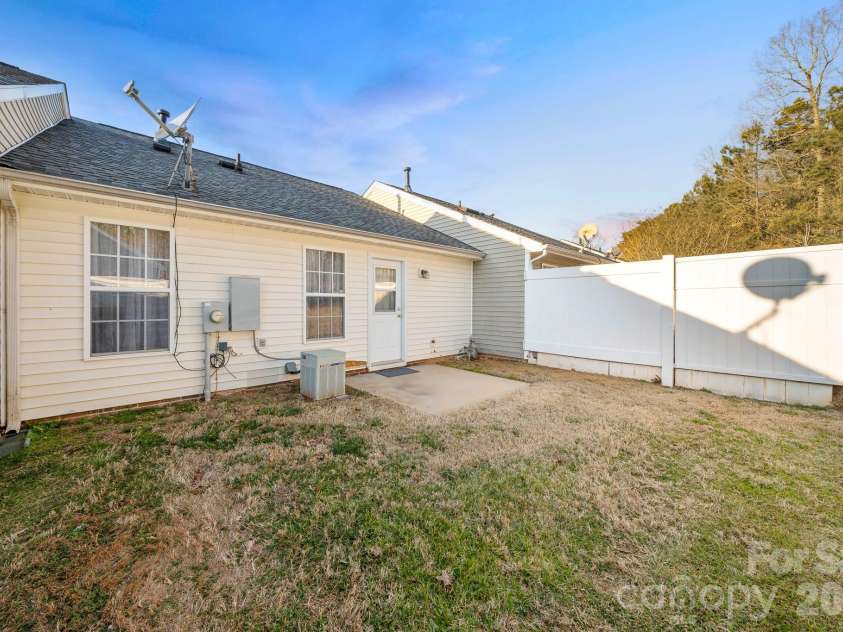 461 Lexie Lane, Rock Hill, SC 29732.  MLS# CAR4344195, YatesRealty ID 2612. 