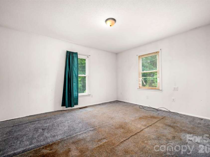 500 Southern Street, Rutherfordton, NC 28139.  MLS# CAR4387187, YatesRealty ID 26120. 