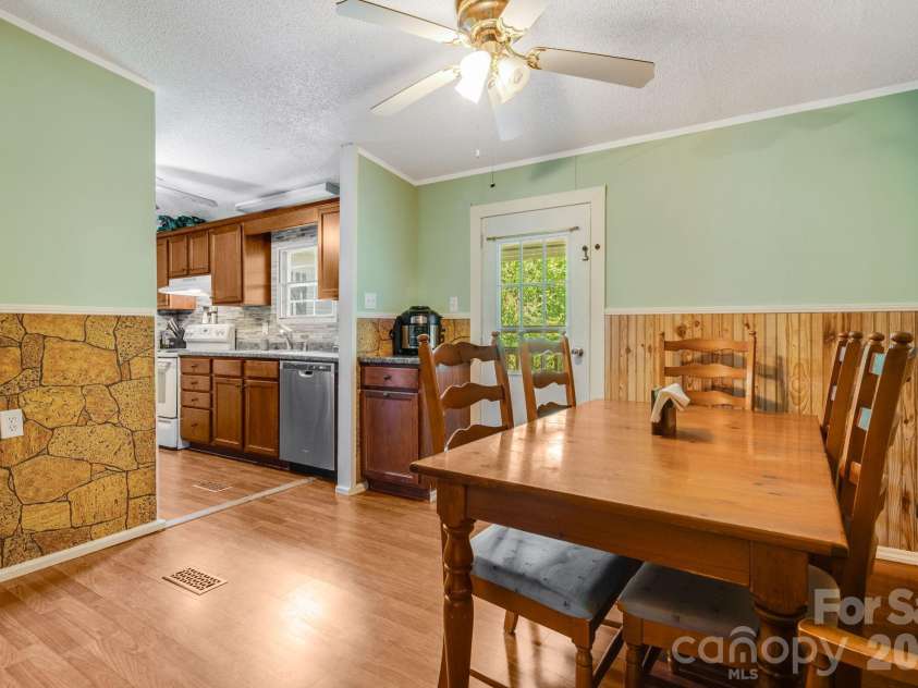 234 White Clover Lane, Weaverville, NC 28787.  MLS# CAR4386852, YatesRealty ID 26123. 