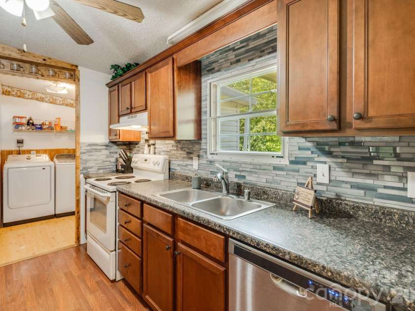 234 White Clover Lane, Weaverville, NC 28787.  MLS# CAR4386852, YatesRealty ID 26123. 