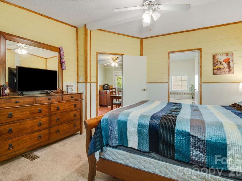 234 White Clover Lane, Weaverville, NC 28787.  MLS# CAR4386852, YatesRealty ID 26123. 