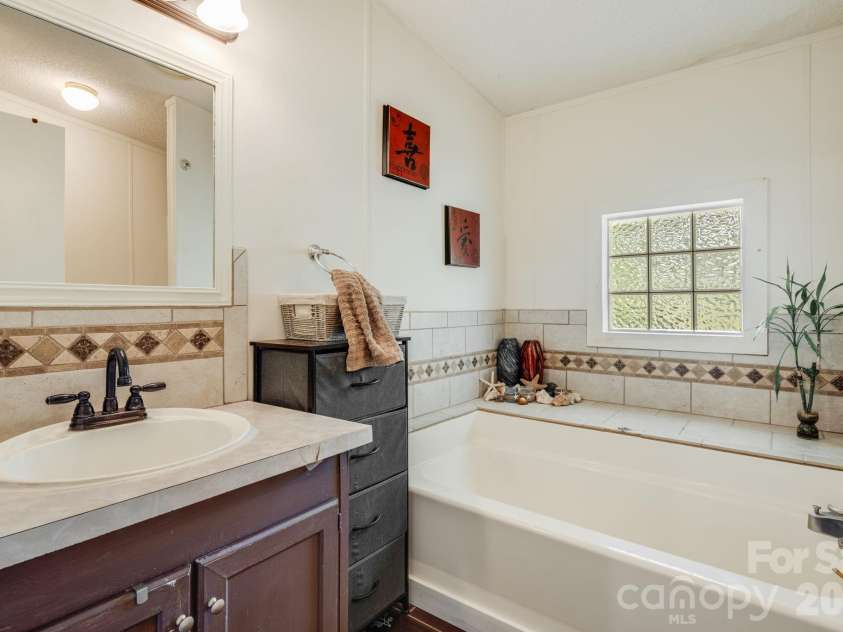 234 White Clover Lane, Weaverville, NC 28787.  MLS# CAR4386852, YatesRealty ID 26123. 