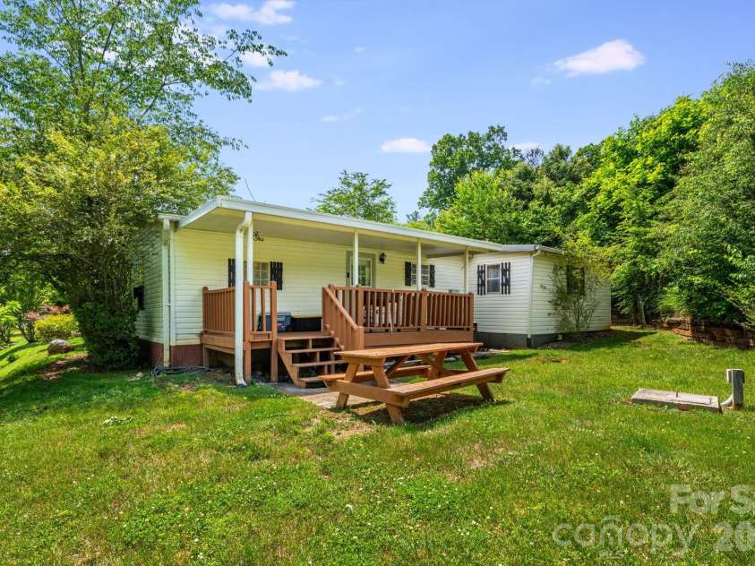 234 White Clover Lane, Weaverville, NC 28787.  MLS# CAR4386852, YatesRealty ID 26123. 