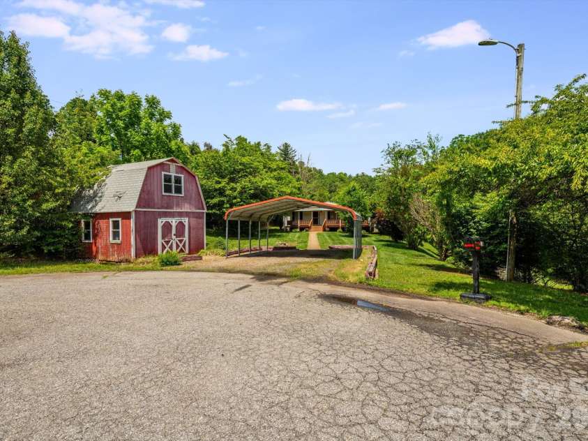 234 White Clover Lane, Weaverville, NC 28787.  MLS# CAR4386852, YatesRealty ID 26123. 