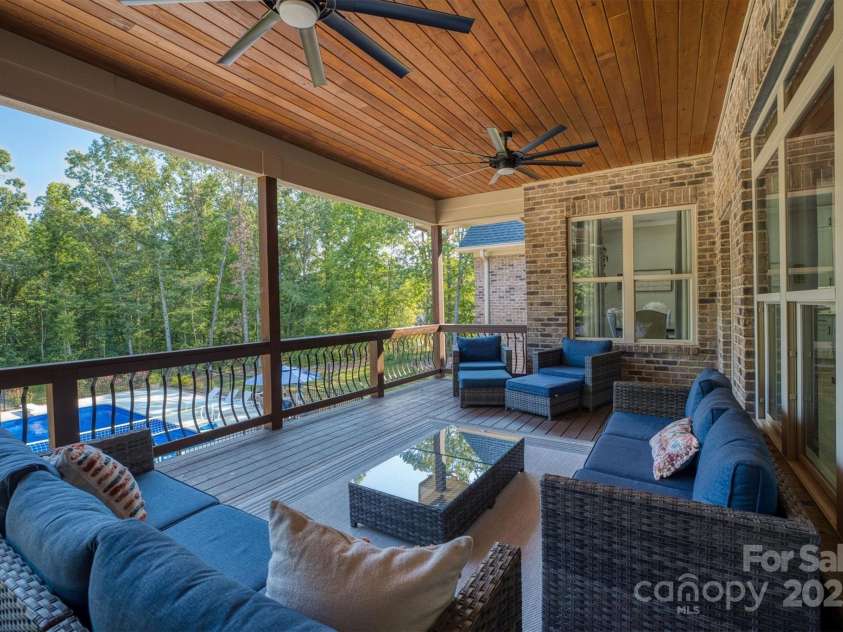 2545 10th Street Court, Hickory, NC 28601.  MLS# CAR4278191, YatesRealty ID 26123. 