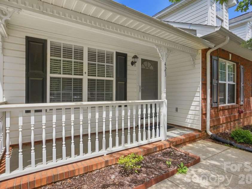 423 Danielle Way, Fort Mill, SC 29715.  MLS# CAR4387194, YatesRealty ID 26124. 