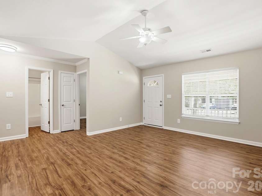 423 Danielle Way, Fort Mill, SC 29715.  MLS# CAR4387194, YatesRealty ID 26124. 