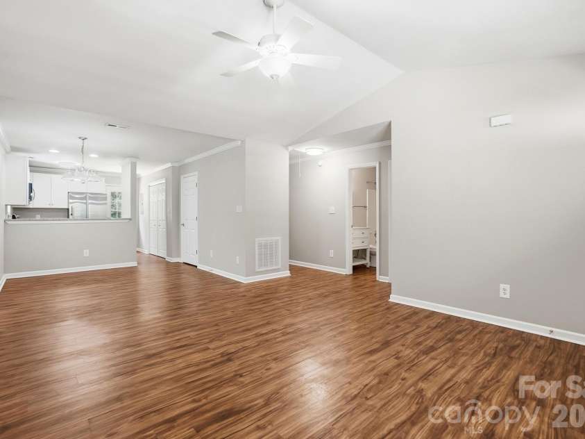 423 Danielle Way, Fort Mill, SC 29715.  MLS# CAR4387194, YatesRealty ID 26124. 
