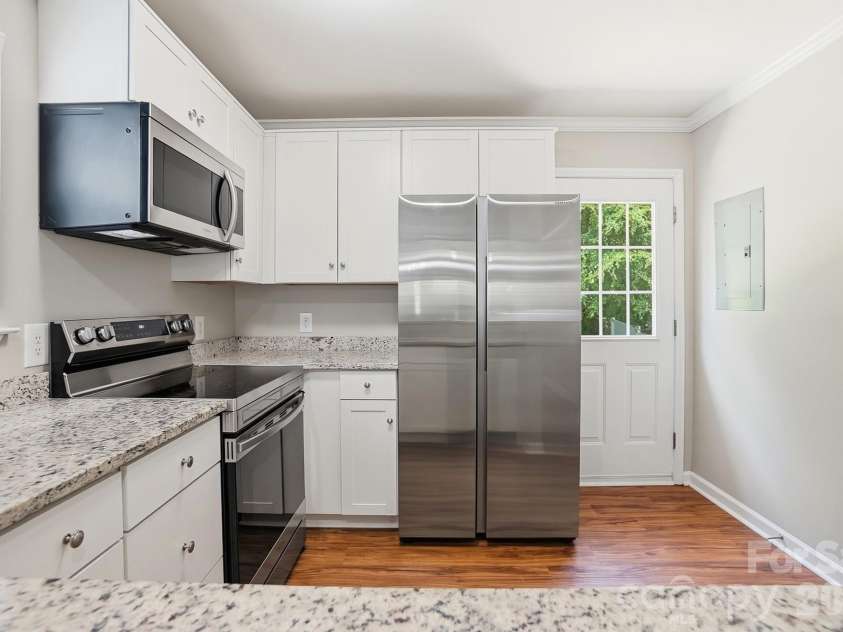 423 Danielle Way, Fort Mill, SC 29715.  MLS# CAR4387194, YatesRealty ID 26124. 