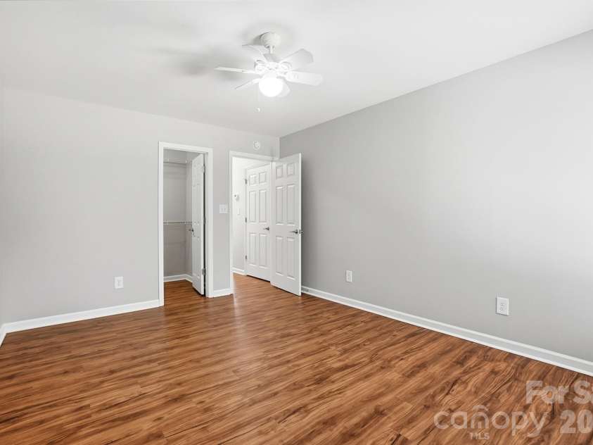 423 Danielle Way, Fort Mill, SC 29715.  MLS# CAR4387194, YatesRealty ID 26124. 