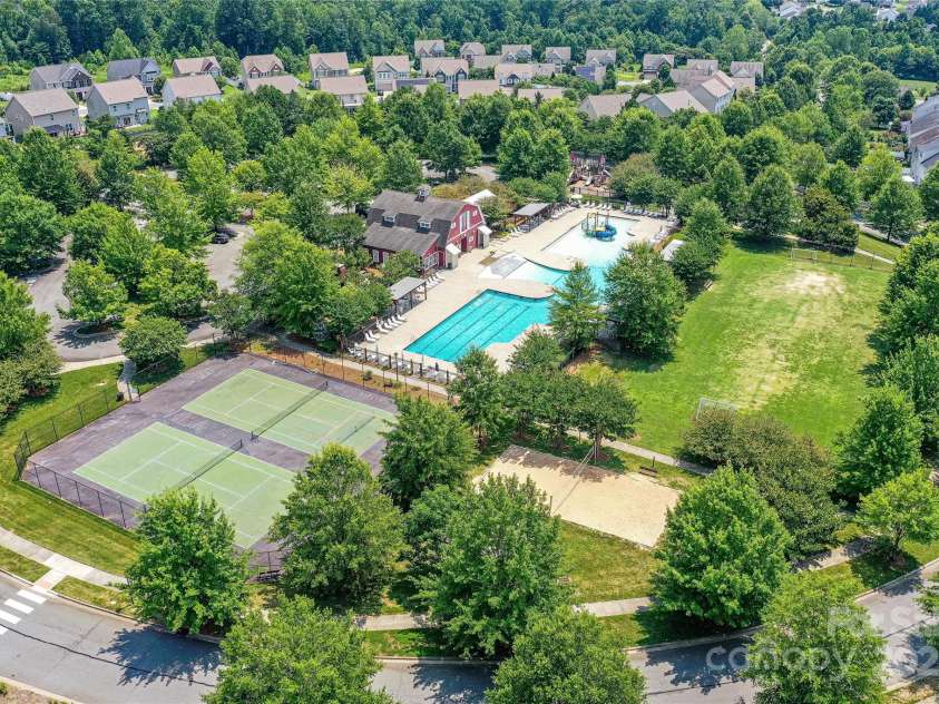 3533 Catherine Creek Place, Davidson, NC 28036.  MLS# CAR4279633, YatesRealty ID 26125. Community Tennis/Pool!