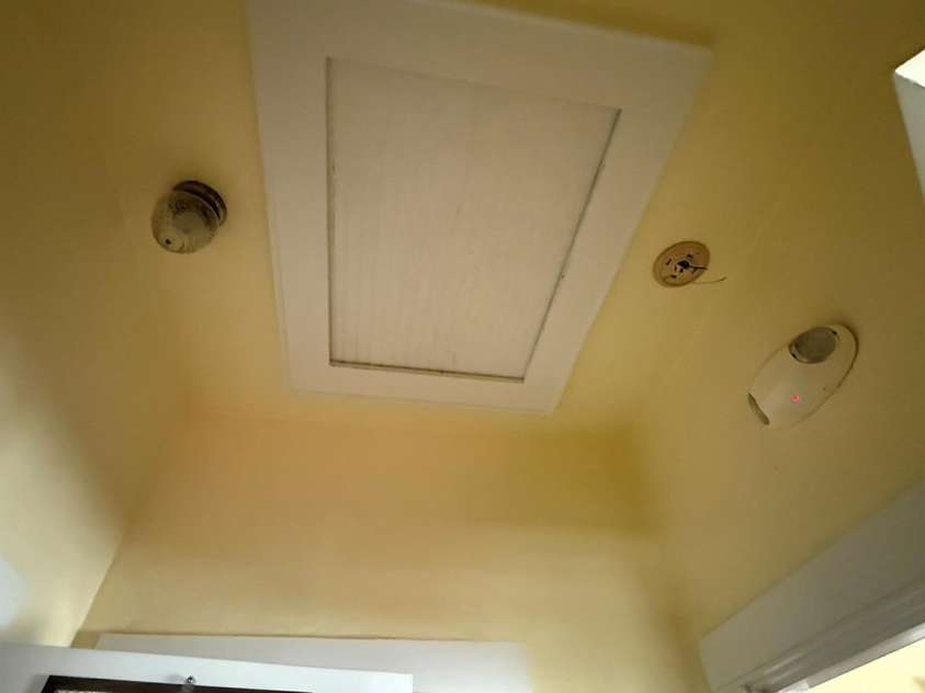 880 Main Street, Marion, NC 28752.  MLS# CAR4372624, YatesRealty ID 26125. Hallway